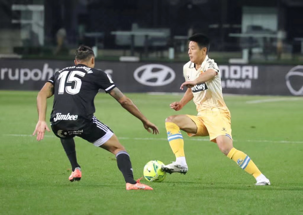  尼姆锋线集体哑火错失领先良机遭逆转